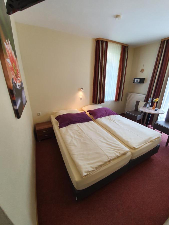 Hotel Bergschloesschen บอพพาร์ด ภายนอก รูปภาพ